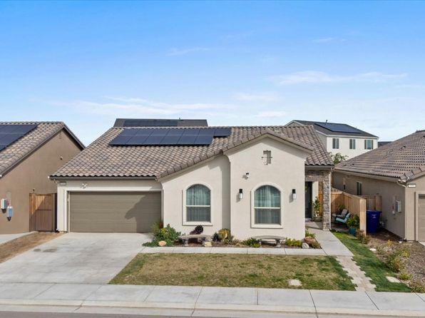 3300 Whispering Brook Ln, Shafter, CA 93263