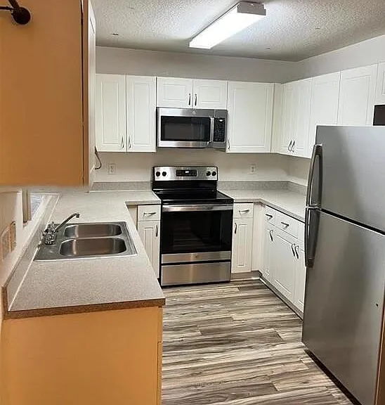 2140 SW 87th Way — Photo 6
