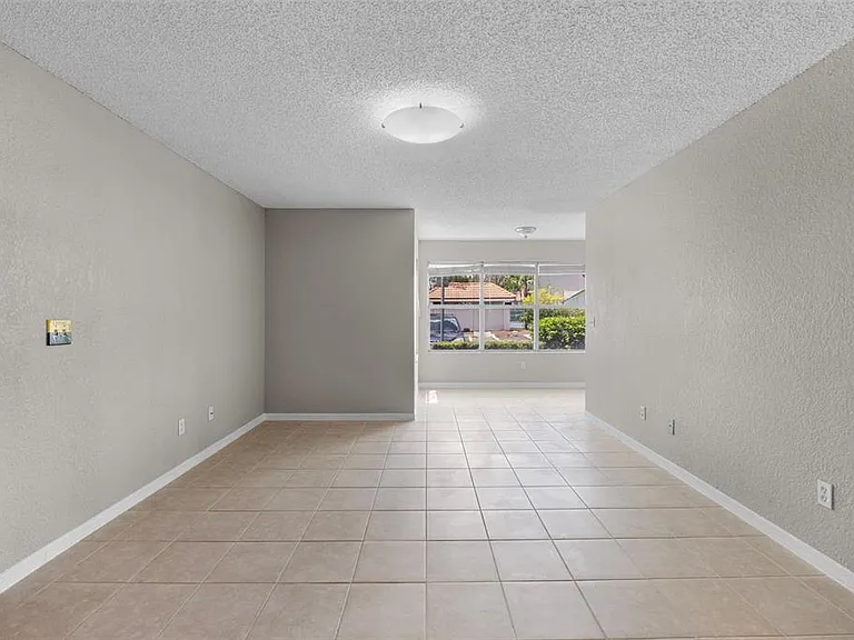 5116 Conroy Rd #15 — Photo 10