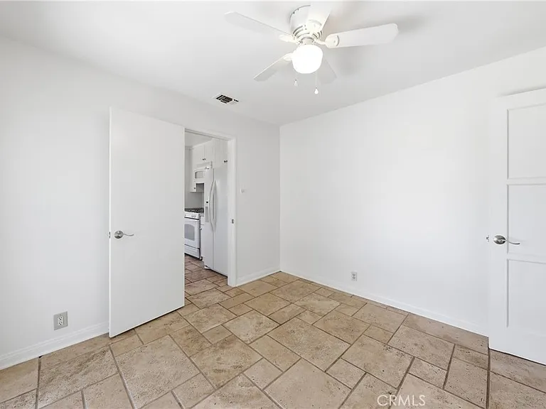 1415 E Walnut Ave — Photo 11