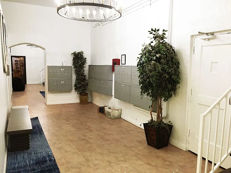 5233 Monte Vista Street — Photo 11