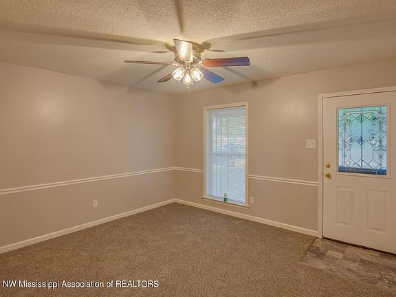 4th image of 2960 Normandy Dr