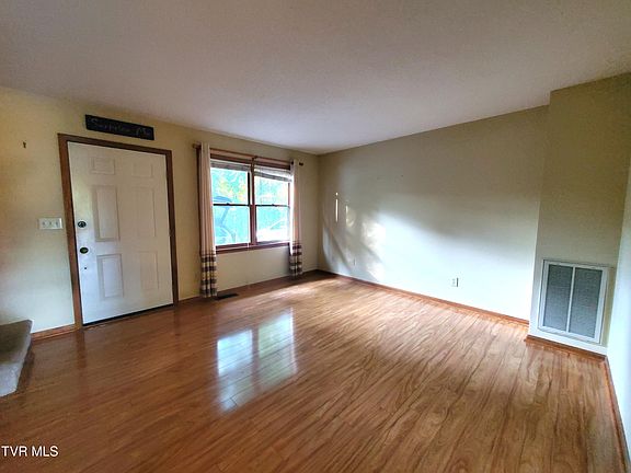 4th image of 348 River Rd #5-C
