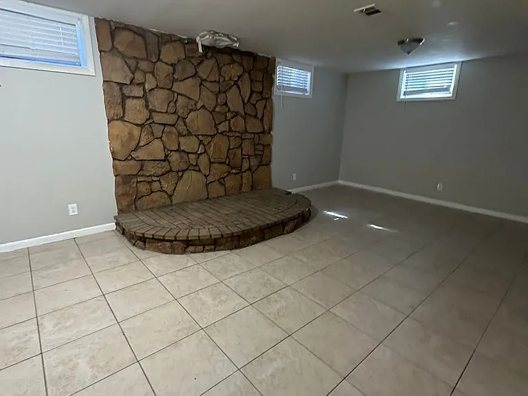 6820 Larsh Dr — Photo 11