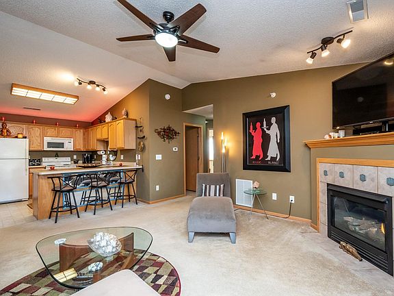 4th image of 515 Penn Ct