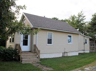 8331 Arquette Rd, Oregon, OH 43616