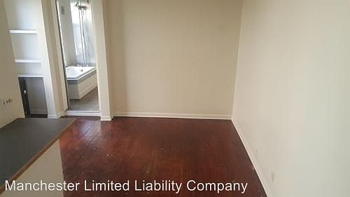 2nd image of 1412 Summit Ave APT 401