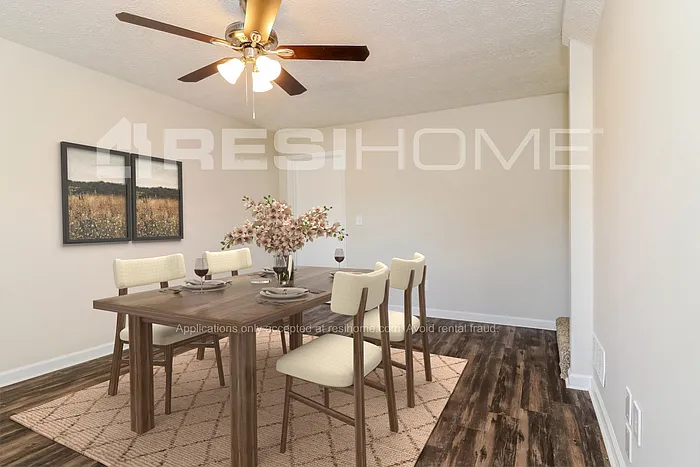 3 bed, 2.0 bath, 1277 sqft, $1,820 — Photo 4