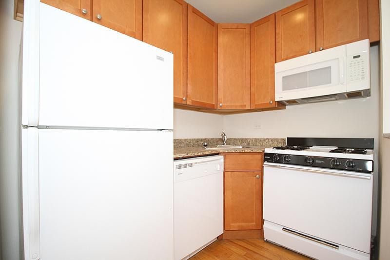 1st image of 1907 W Wilson Avenue # 2c Fl 2nd