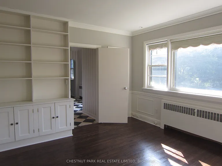 180 Strathgowan Ave — Photo 7