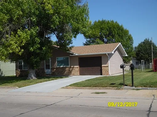 515 S Bryan Ave Photo 1