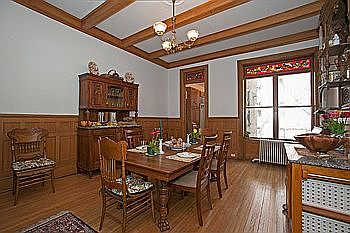 3rd image of 315 W 78th St