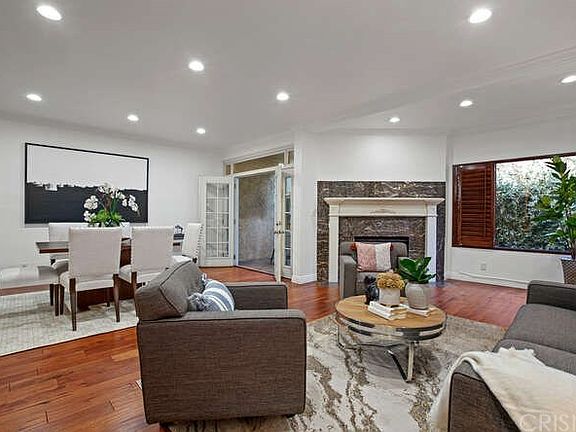 5th image of 1909 Pelham Ave Unit 109