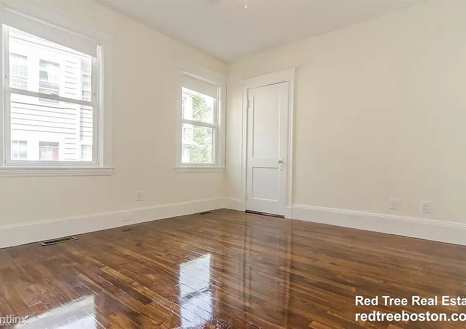 700 Belmont - 4