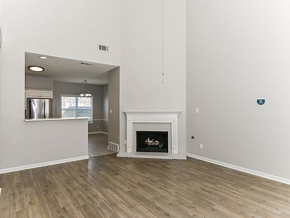 4th image of 8116 Port Douglas Dr