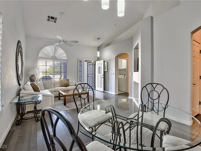8041 Pottery Creek Dr — Photo 5