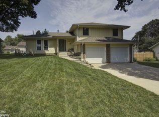 16720 William St, Omaha, NE 68130