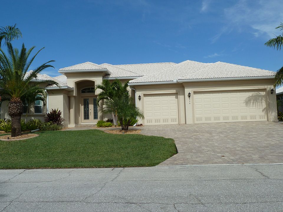 1st image of 324 Palm Isles Ct