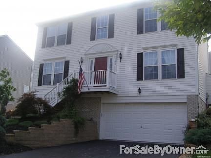 2 car garage, front entrance