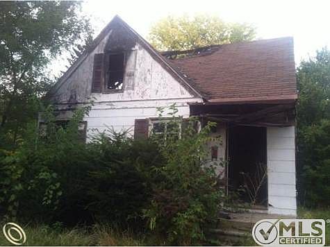 11737 WOODMONT.jpg