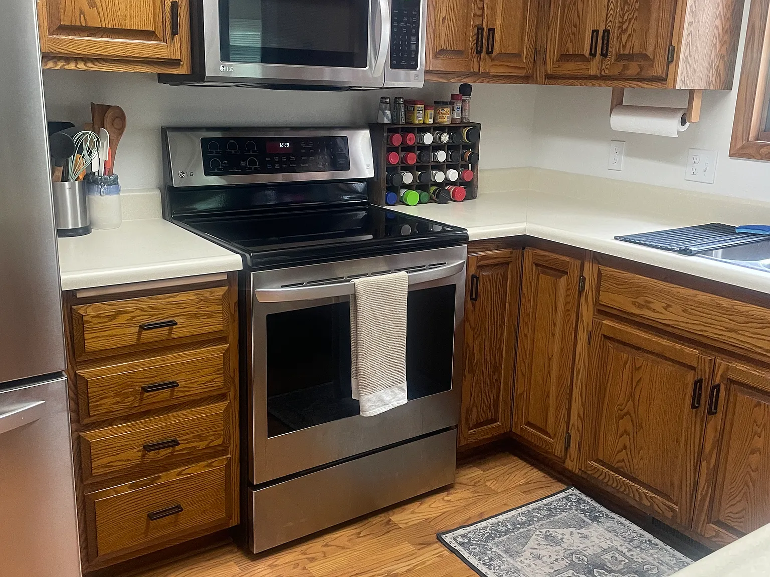 3 bed, 2230 sqft, $2,450 — Photo 4