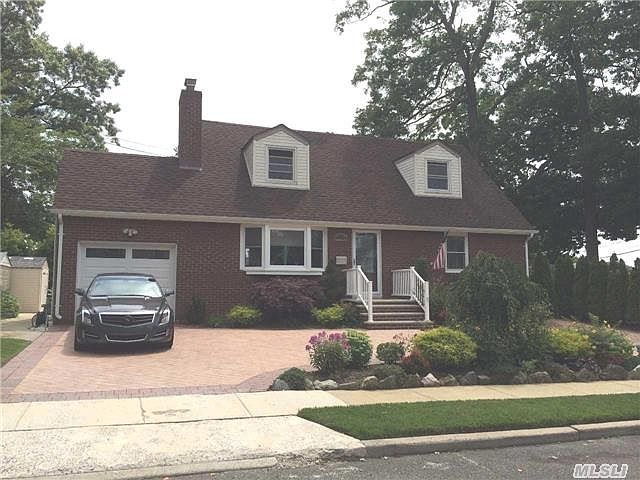 1st image of 504 Christie St