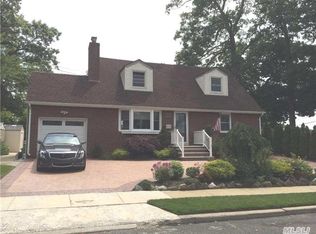 504 Christie St, Hempstead, NY 11550