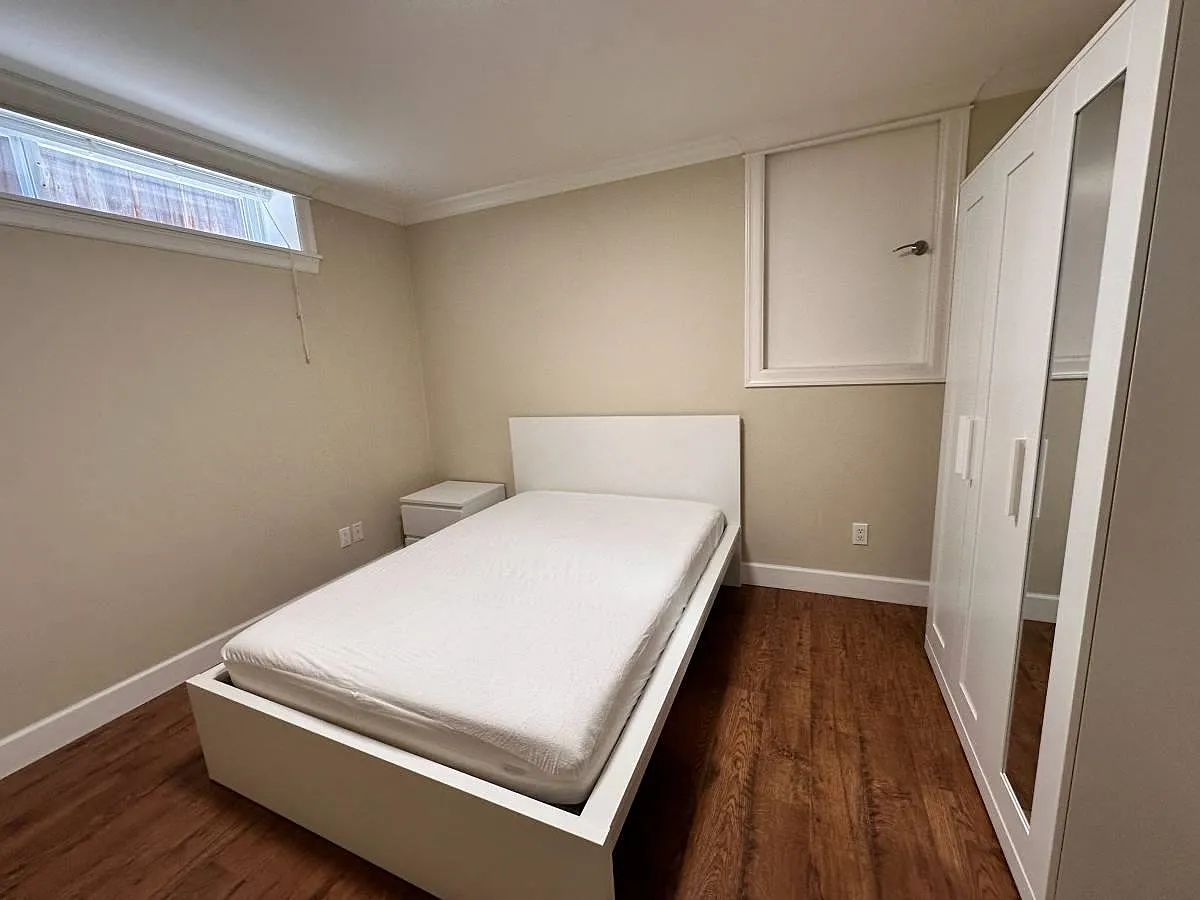 2 bed, 650 sqft, $2,800 — Photo 2