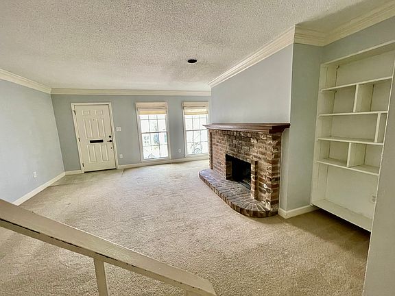 3rd image of 503 E Broughton St