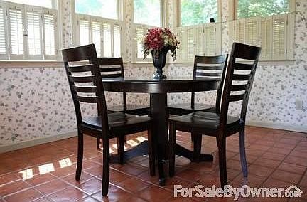Breakfast Room
