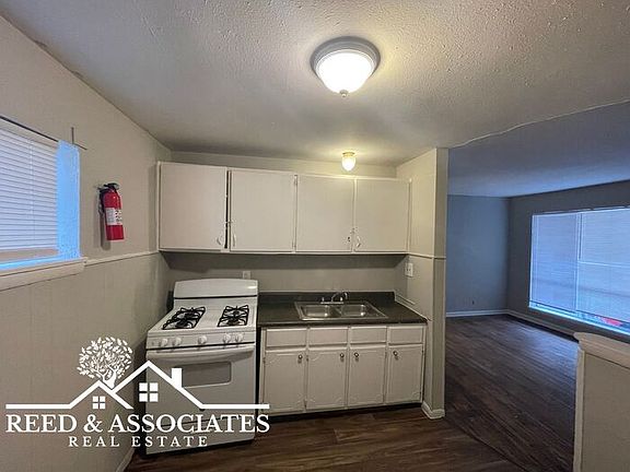 5th image of 2086 Hubert Ave #4