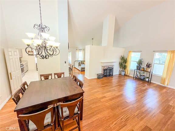 2nd image of 2634 Sheridan Rd