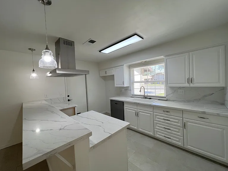 7415 Hooper Ave — Photo 12