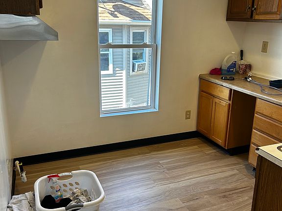 3rd image of 1814 W 6th St #1