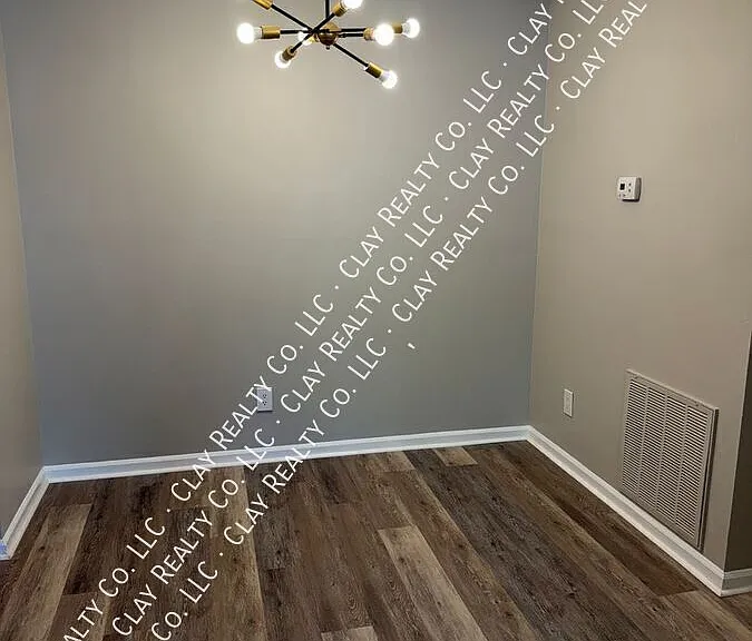 920L Highland Ave — Photo 11