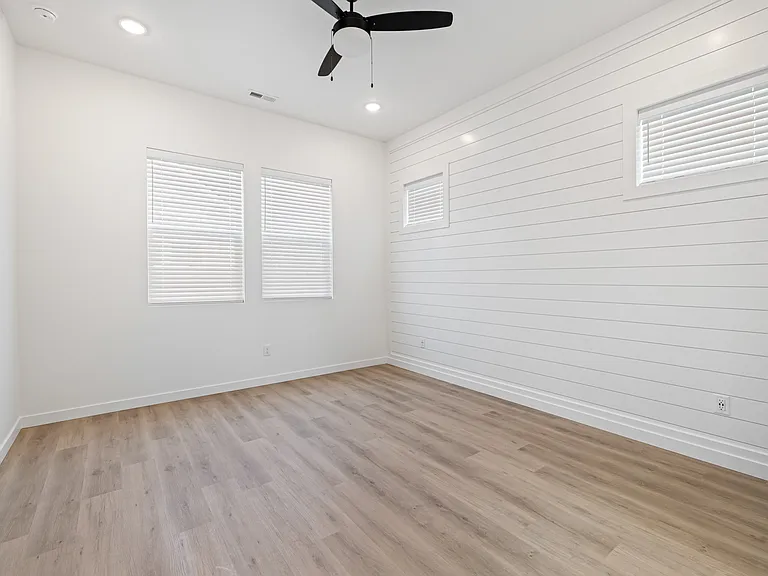 4209 Saylor Ln #48 — Photo 8