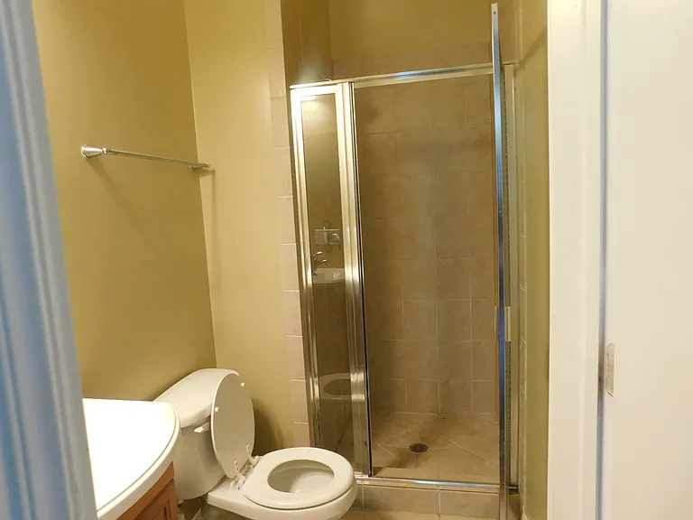1612 N Nagle Ave #3 — Photo 10