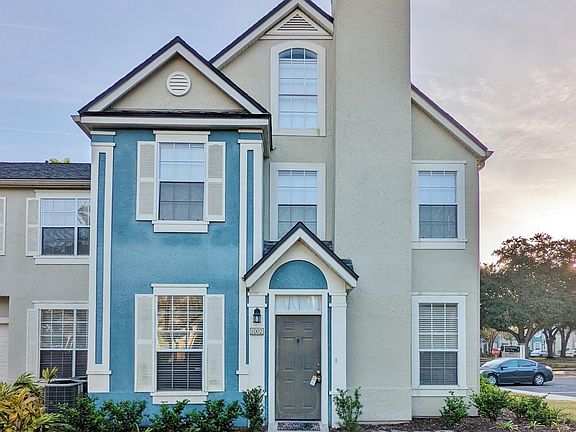 3rd image of 13700 Richmond Park Dr N APT 1002