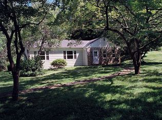 48 Hettiefred Rd, Greenwich, CT 06831