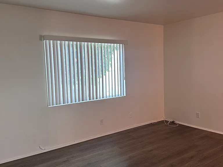 1854 W Valencia Dr #3 — Photo 3