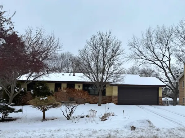 4625 Nevada Ave N, New Hope, MN 55428