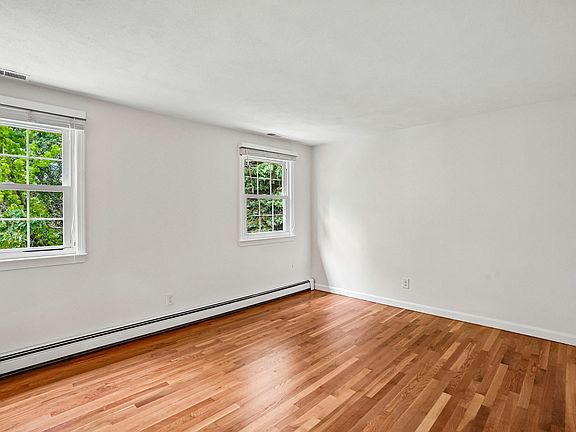4th image of 7 Nirvana Dr