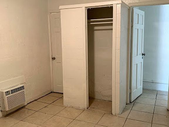 4th image of 422 Henry Butts Dr