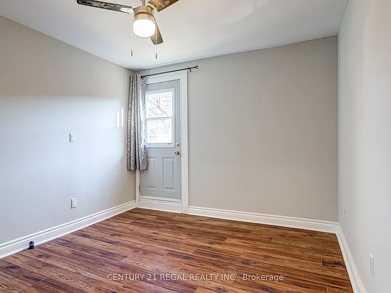 184 Maplewood Ave — Photo 16