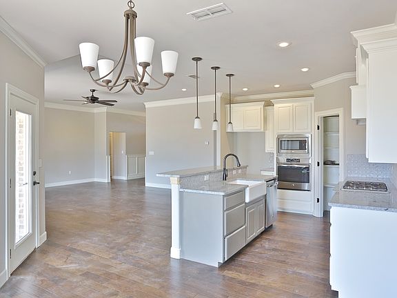 3rd image of 533 Marlin Dr
