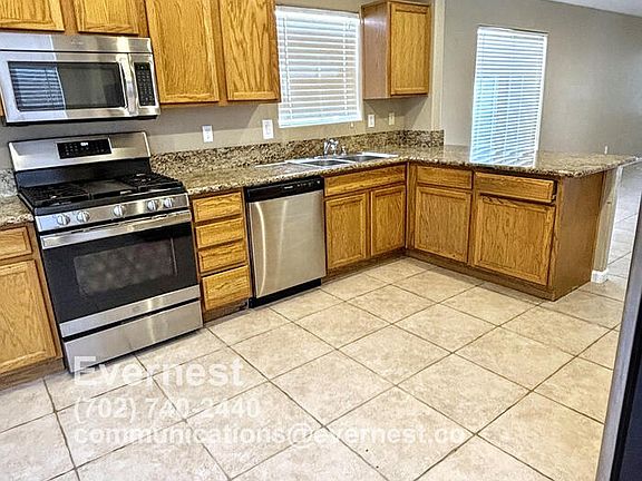 3rd image of 1569 Peaceful Pine St