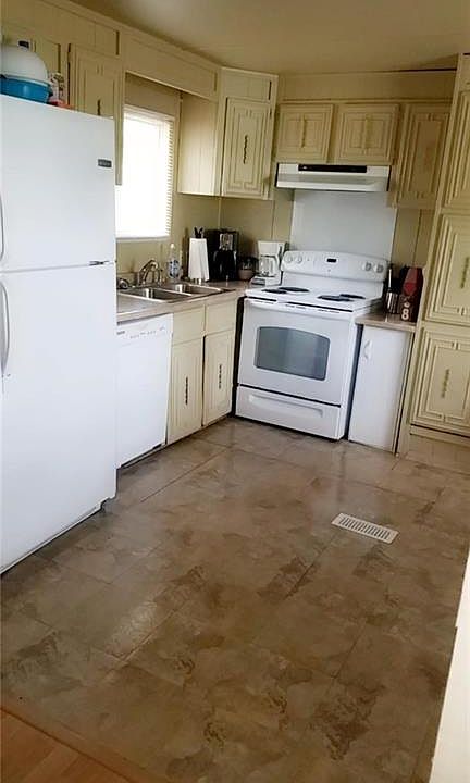 1st image of 518 Bay Shore Dr