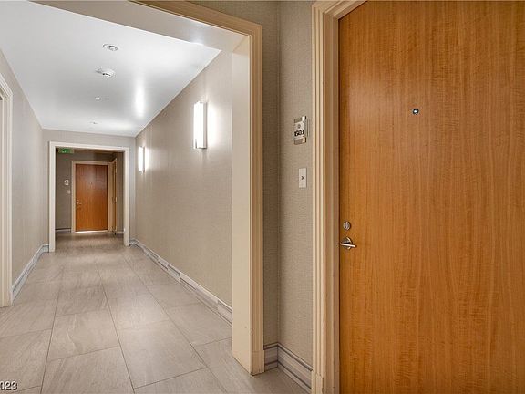 2nd image of 322 Karen Ave Unit 1503