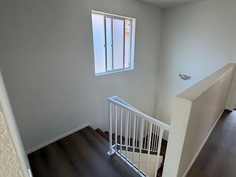 547 Hart Dr #15 — Photo 17