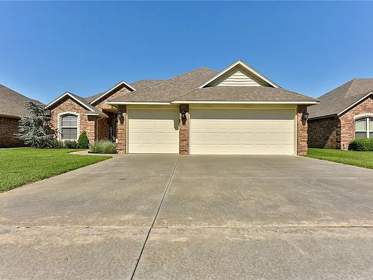 3009 Elmo Way — Photo 1